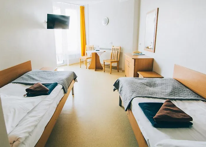 לינה וארוחת בוקר Sanatorium Rosomak 3*